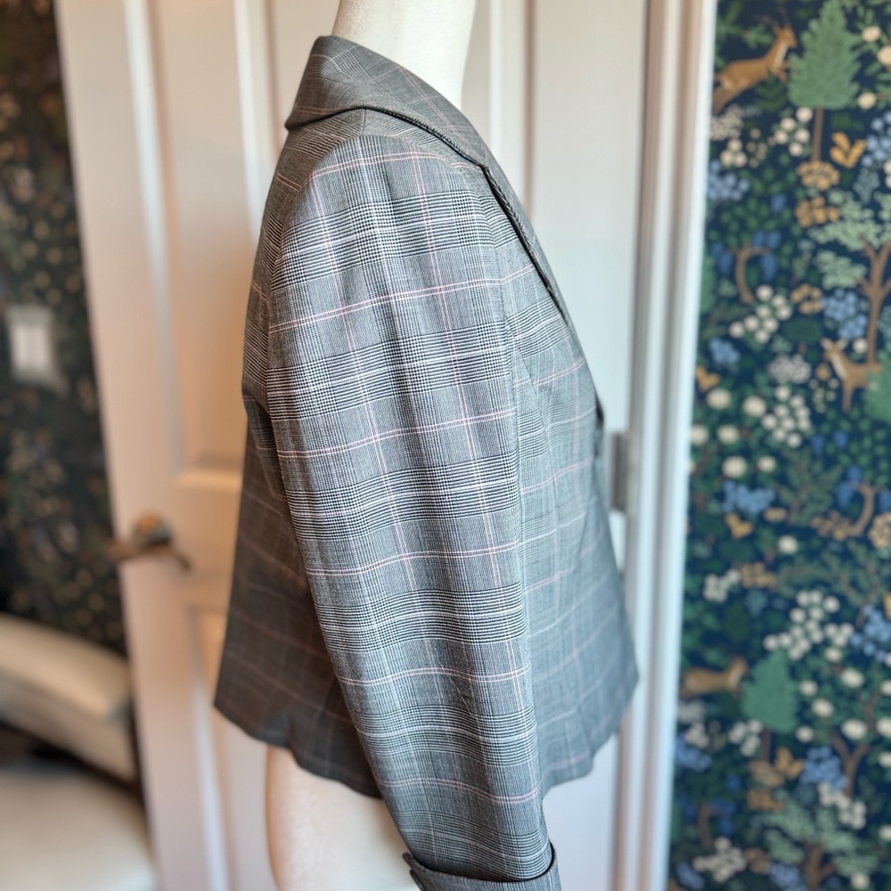 Tahari Gray and Pink Plaid Blazer - Picture 3 of 6